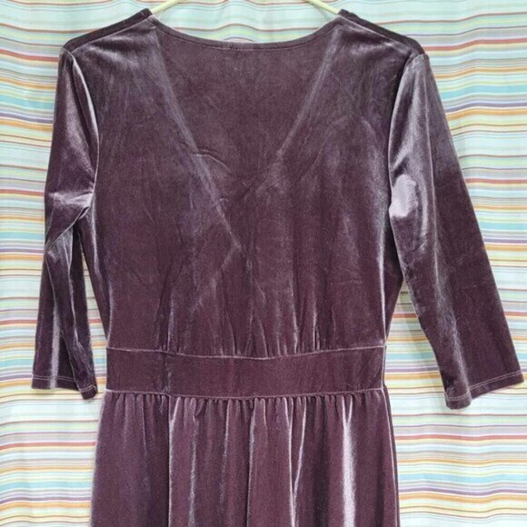 🍄 50% OFF - TWIK Lavender Velvet 3/4 Sleeves Wrap-Around Bodice Midi Dress - Picture 11 of 12